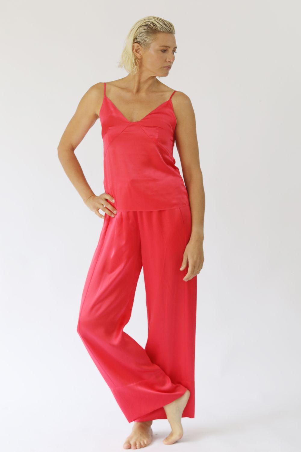Kasana Silk Essentials Cami in limited edition watermelon-pink, 100% silk satin with adjustable straps, v-neck and picot trim – 20% off storewide sale